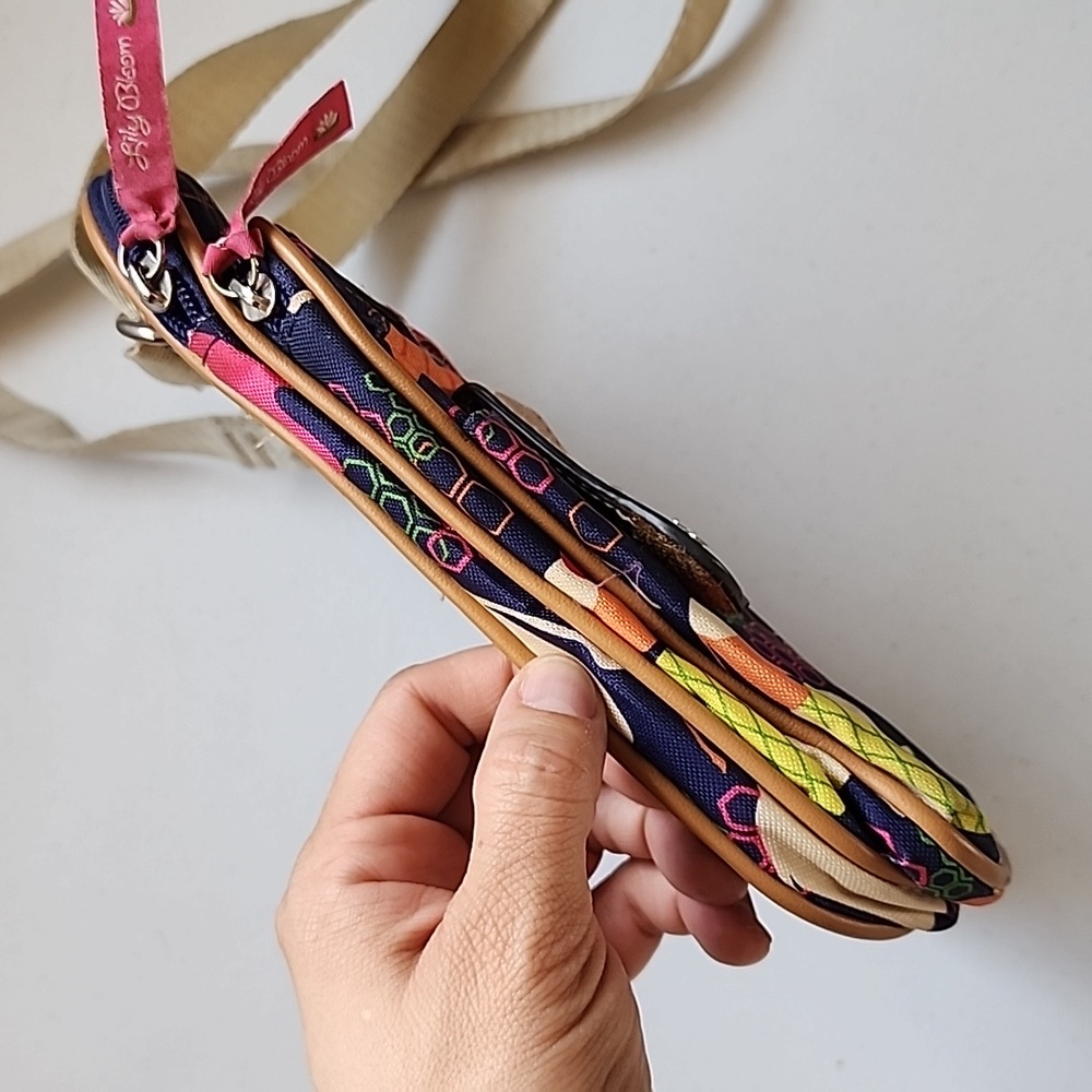 Lily Bloom Elephant Geometric Crossbody - Picture 4 of 11